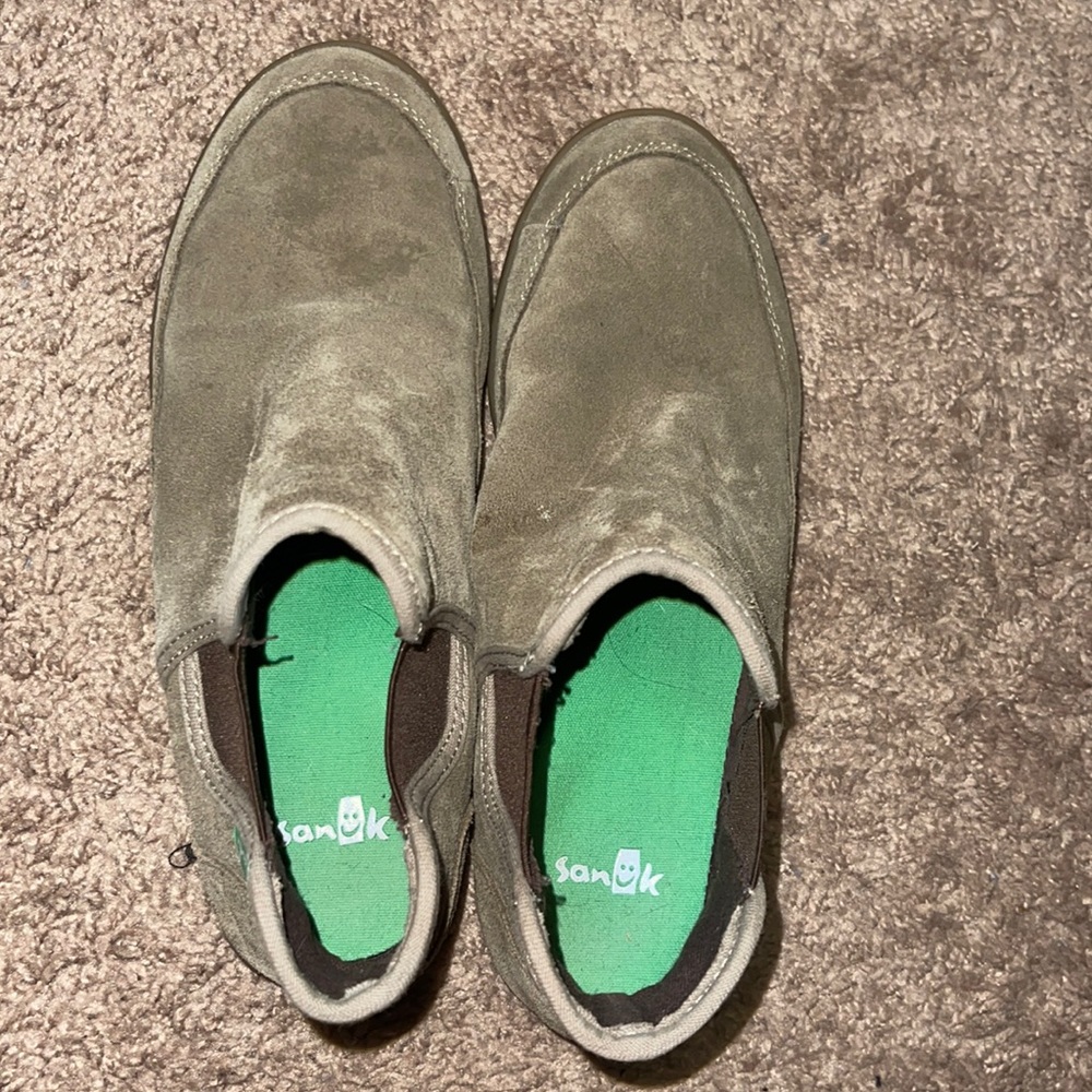 Sanuk slip ons